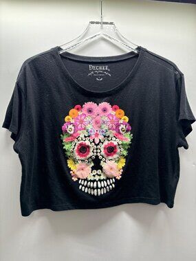 Decree Black Crop Top With Sugar Skull & Floral Graphic Womens L Casual Boho Chi